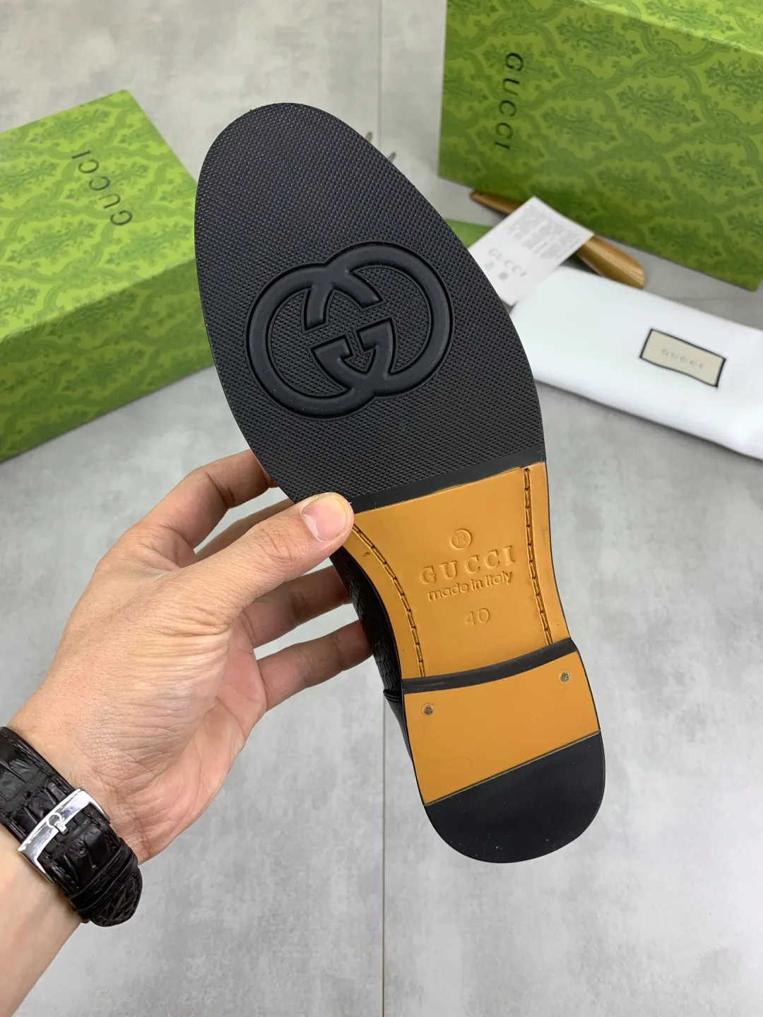 Men's Men's Shoes💰P580💰【New Style】Water-dyed Niuli Gucci's most popular selection of lazy slip-on leather shoes (Gucci) official website latest Gucci lazy leather shoes, hot style 💥 simple and elegant style, exclusive for trendy men. Unique official website latest brand original double G embossing Elements 👑 Original Gucci decoration, fashionable and elegant, fabric original calfskin ✅ fully imported first-layer cowhide lining, official website designated wear-resistant, rubber business outsole, classic model taken at the counter in real life 🎬38-44 black brown optional